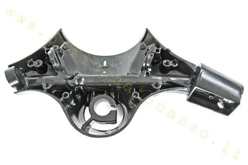 Parte inferiore manubrio RMS 142680513 in alluminio nero per Vespa PX e LML con freno a disco, predisposta per boccole e comandi; equivalente aftermarket Piaggio 563789.