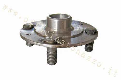 Rear hub flange 4 x 10 mm bolts for Vespa VLB - VNB - Super - VBB