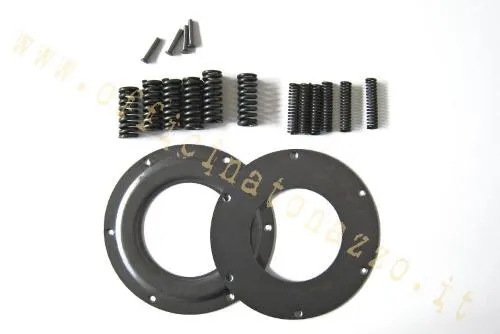 Kit parastrappi per primaria Vespa P200E, PX 200, Rally 200 e Cosa 200. Controllare molle, piattelli, ribattini e sedi prima del montaggio.