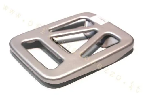 Portapacchi posteriore per Vespa VNA, VNB, VBB, GL, GT, Sprint e Sprint Veloce. Verificare sella, fanale e attacchi prima del montaggio.