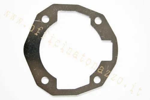 Spessore base cilindro in acciaio da 0,8 mm per Polini 177 e Parmakit TSV 177. Verificare profilo, travasi e configurazione prima del montaggio.