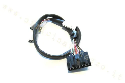 Gruppo cavetti e connettore contachilometri per Vespa PX Millennium e PX MY compatibili. Riferimento OE Piaggio 582964; verificare spinotti.