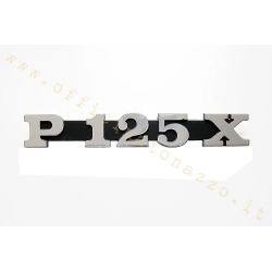 Targhetta CIF P 125 X per cofano sinistro Vespa P125X VNX1T prima serie. Misura 145x20 mm, due perni con interasse 105 mm.