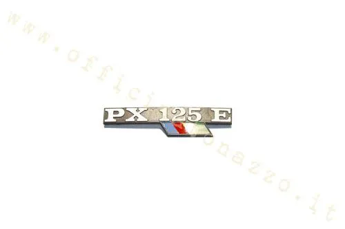 Targhetta CIF PX 125 E con bandierina per il cofano laterale sinistro Vespa PX125E Arcobaleno. Riferimento comparativo Piaggio 198181.