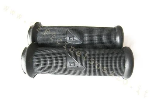 Coppia di manopole nere Ø 24 mm per Vespa 50, VNA, VNB, Primavera ed ET3. Ricambio da verificare sulla misura del comando manubrio.
