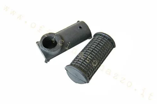Gommino copripedale freno per Vespa 50 N prima serie 1963-1964. Confrontare sagoma e larghezza del pedale prima del montaggio.