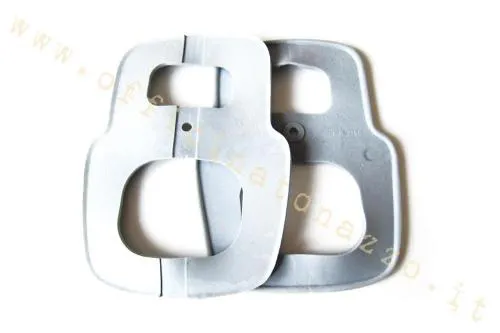 Guarnizione grigia del fanale posteriore per Vespa 90, 90 SS e Primavera prima serie. Per il gruppo ottico iniziale, distinto dalla versione successiva nera.