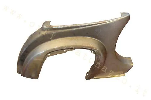 Lamierato posteriore destro SIP per la riparazione della scocca Vespa 50, 90, Primavera ed ET3. Pannello in metallo oliato, classificato Grado 1 per restauro fedele, da adattare e saldare in carrozzeria.