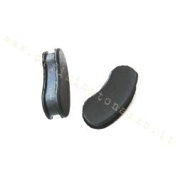 Tappo in gomma Ricambio Rapido 5910 per apertura lato volano da 43 mm, compatibile con Vespa VNL, VMA e PX prima serie predisposte.