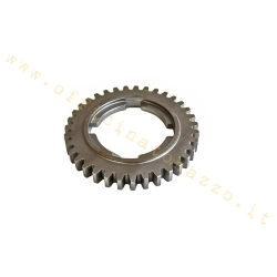 Ingranaggio quarta marcia Z35 Ø90 mm, spessore 10 mm, per Vespa PX 125, 150 e 200 Arcobaleno e Millennium con crocera piatta.