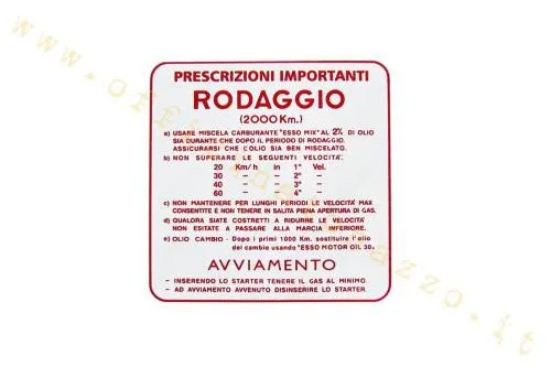 Adesivo rosso norme di rodaggio, 4 marce e miscela al 2%, 139 x 139 mm. Per Vespa VNB5-6, Super, GT/GTR, VBB, GL e Sprint.