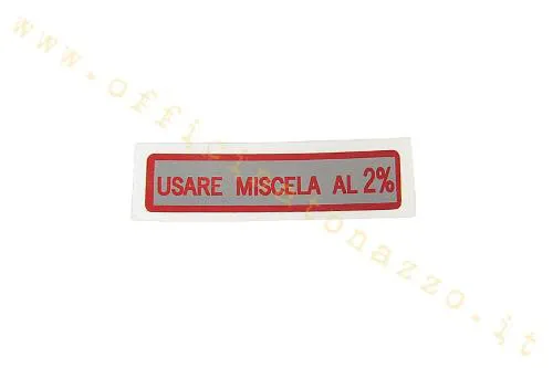 Adhesivo Vespa «Usar mezcla al 2 %» rojo Vespa 50, 90, 125 Primavera - ET3 - Super - GT - GTR - TS - 150 Super - Sprint - Sprint Veloce - 180-200 Rally - PX 125-150-200 (ref. original Piaggio 610054m003)