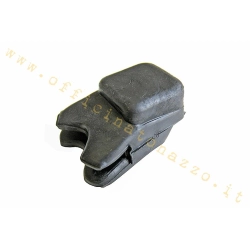 Tampone terminale in gomma per portaruota di scorta Vespa dietro lo scudo. Protegge il cerchio e riduce vibrazioni sui supporti compatibili.