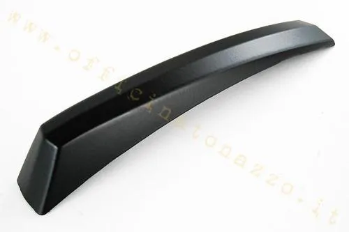 Cresta anteriore in alluminio nero per Vespa 50 Special e Rally compatibili. Verificare curvatura e fissaggio a mollette.