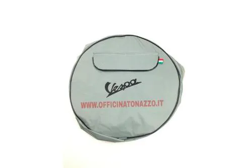 Copriruota FA Italia A9363 grigio per ruota di scorta Vespa da 10 pollici, con scritta Vespa e tasca portadocumenti.