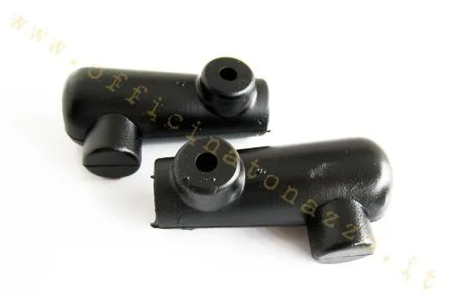 Coppia di piedini Ariete 00941/E per cavalletto Ø16 mm di Vespa 50, 90 e 125 Primavera fino al 1971. Variante corretta per le prime serie.
