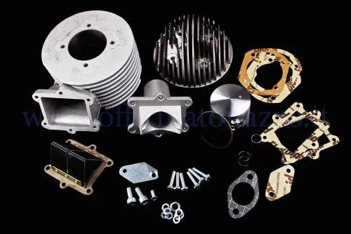 Quattrini M1L-56-GTR per Vespa Smallframe: alluminio Nikasil, alesaggio 56 mm, corsa 51 mm, pistone monofascia e aspirazione lamellare.
