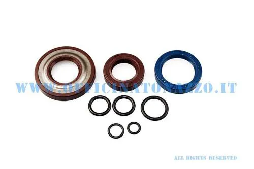Kit CIF per Vespa PK 50 XL e FL con cono 20 mm: paraoli 22,7x47x7, 20x32x7 e 27x37x7 mm, piu' O-ring di revisione.