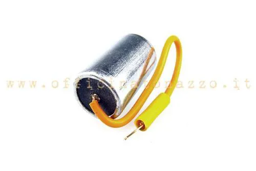 Condensatore EFFE E0206634 per accensione a puntine Vespa 50 L, N, R e Special. Prima del montaggio confrontare corpo, collegamento e statore.