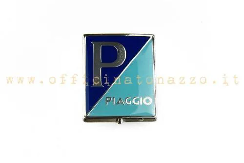 Scudetto Piaggio in metallo smaltato per Vespa 150 VL/VB 1954-58 e GS150 VS2-VS4 1956-58. Verificare sagoma e fissaggi sullo scudo.