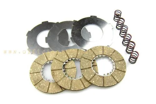 Kit frizione CIF 4017 per Vespa 125 VM1T, VM2T e VU1T: 3 dischi guarniti, 3 intermedi in acciaio e 6 molle.