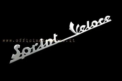Scritta posteriore traforata Sprint Veloce per Vespa 150 VLB1T, interasse pioli 152,21 mm. Confrontare fori e grafica originali.
