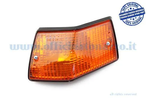 Indicatore posteriore destro originale Piaggio 230339 con lente arancione per Vespa PX, PE e T5. Verificare lato, attacco e cablaggio.