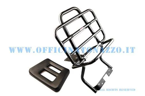 Portapacchi posteriore Faco 0203 nero con schienale per Vespa PX e PE. Verificare punti di fissaggio e ingombri prima del montaggio.