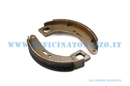 Ganasce anteriori Newfren GF0250 per Vespa Cosa 125, 150 e 200. Misura 170 x 25 mm, GTIN 8025832045465; verificare serie e anno.