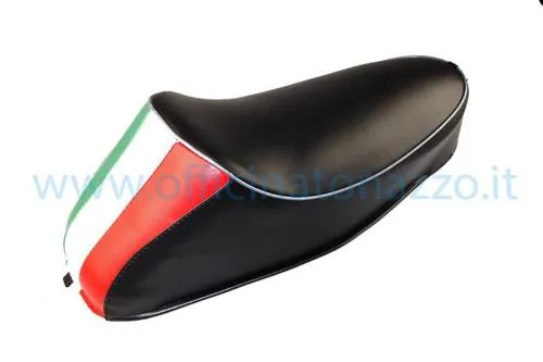 Sella monoposto Dieffe con gobba tricolore per Vespa 50 R e 50 Special. Rivestimento nero e struttura a molle per configurazioni classiche.