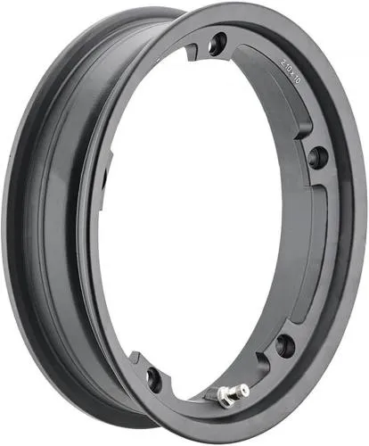 Cerchio F.A. Italia Margherita 5651 tubeless 2.10x10 in alluminio nero opaco per Vespa 10 pollici, completo di valvola e dadi specifici.