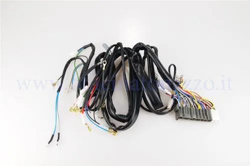 Impianto elettrico GRABOR 242182 con connettori per Vespa PX 125, 150 e 200 Arcobaleno con batteria e avviamento elettrico; compatibile anche T5 elettrico.