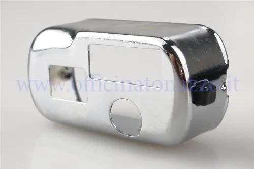Coperchio cromato GRABOR per commutatore devioluci Vespa classiche. Ricambio specifico per i devioluci compatibili, distinto dalla variante 3966/A per ET3 e Rally 200.
