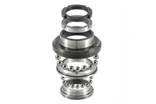 Kit RMS 184220584 con calotte sterzo superiori, inferiori e sfere per Vespa VN, VL, VB, VNA, VNB, VBA e VBB compatibili.