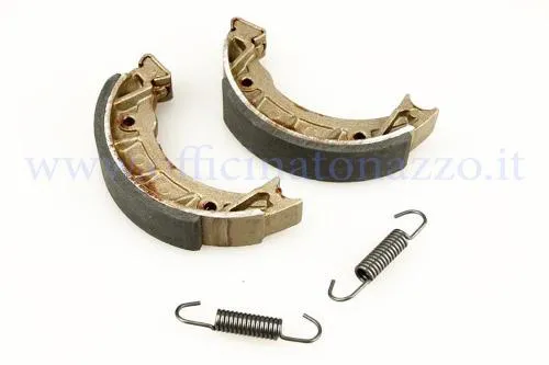 Ganasce freno anteriori 105x20 mm per Piaggio Ciao, Bravo e Si con ruota in lega. Verificare tamburo e non confonderle con la variante 90x18 mm.