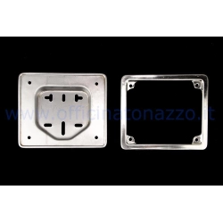 Portatarga in ferro con cornice in acciao inox cromato per Vespa 50
