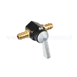 Rubinetto benzina manuale universale ON/OFF per montaggio in linea su tubo carburante da 7 mm. Verificare accoppiamento, fascette e tenuta.