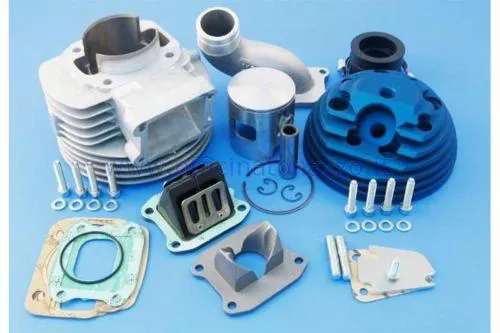Parmakit Challenger Puffo 130 cc per Vespa Smallframe: alluminio Ø57, corsa 51 mm, lamellare diretto a 4 petali e collettore Ø25.