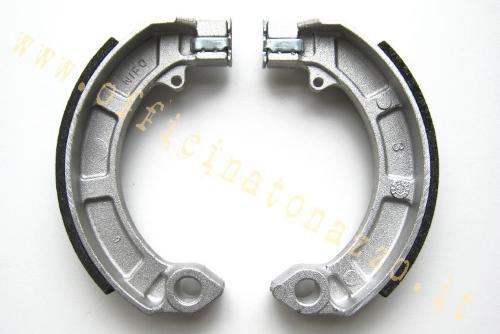 Ganasce freno anteriore o posteriore ferodo per Vespa PX - PK (esclusa PK S 1° serie senza frecce). Per GT / GTR, GS 160 solo posteriore