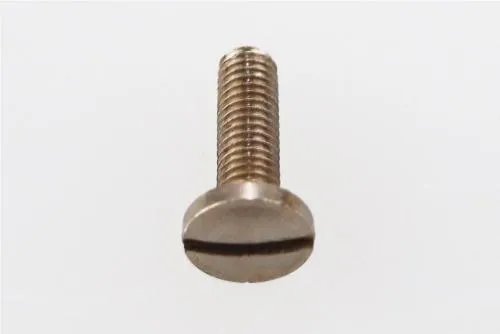 Vite originale Piaggio M3x11 mm con testa a taglio per fissaggio clacson. Verificare misura e sede sul veicolo; fornitura singola.