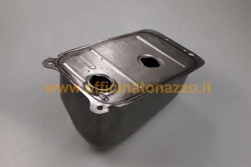 Serbatoio benzina oliato da 5,8 litri per Vespa PK compatibili, con foro per indicatore livello carburante. Accessori non inclusi.