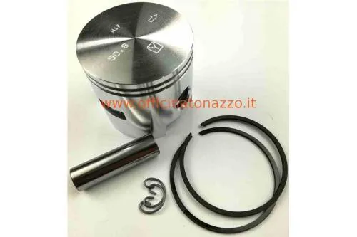 Pistone Olympia 80 cc Ø50,8 mm per rettifica del gruppo 56065 su Vespa 50 e PK 50 compatibili. Verificare alesaggio e gioco di montaggio.