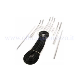Kit Pascoli 75450800 con listelli preformati, gommini, puntali e ribattini per Vespa V1T-V15T, Hoffmann A/B e ACMA 1951.