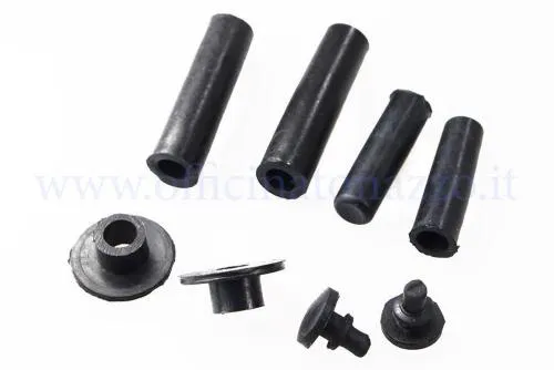 Serie Olympia 62049 per cofani destro e sinistro Vespa PX 125, 150 e 200 E Arcobaleno con ganci interni. GTIN 8053808915481.