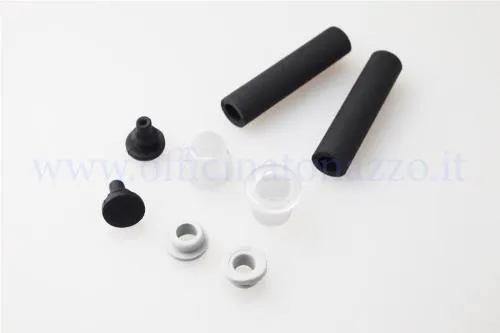 Kit Olympia 62045 per i cofani laterali destro e sinistro di Vespa 160 GS e 180 SS con ganci esterni; compatibile anche con Vespa 150 Sprint.