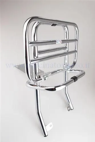 Portapacchi posteriore cromato 31993 per Vespa PX e PE. Prima del montaggio verificare fissaggi, apertura sella e ingombri di targa e fanale.