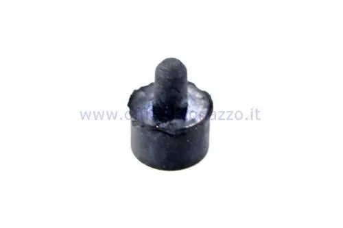 Gommino tampone grande NISA 1426 per sella biposto Vespa, in gomma nera con altezza testa 17 mm. Verificare foro e battuta della sella.