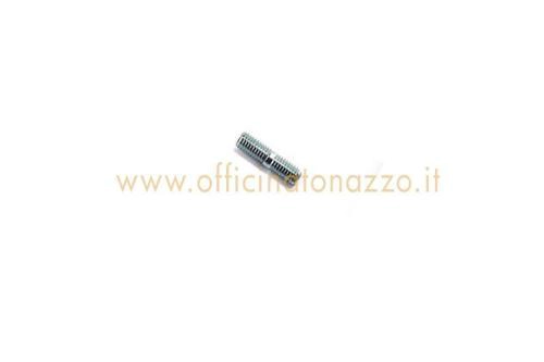 Kit RMS 121860270 con 5 prigionieri M8x30 mm, dadi e rondelle per tamburi ruota Vespa compatibili. Verificare filettatura e lunghezza.