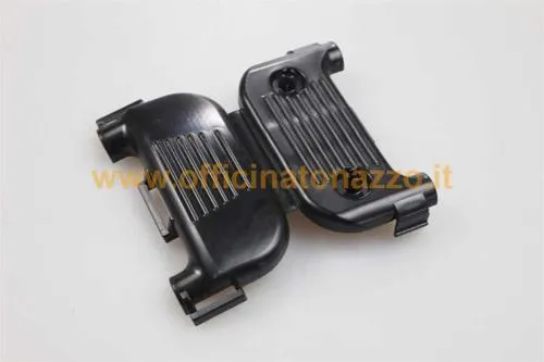 Scatola di giunzione sotto il copristerzo per Vespa P e PX prima serie con frecce. Riferimento comparativo Piaggio 163603.
