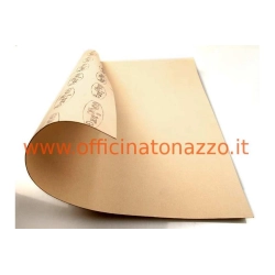 Foglio universale di carta da guarnizioni 500x500 mm, spessore 1,0 mm, da tagliare su misura. Verificare materiale e spessore richiesti dall'applicazione.